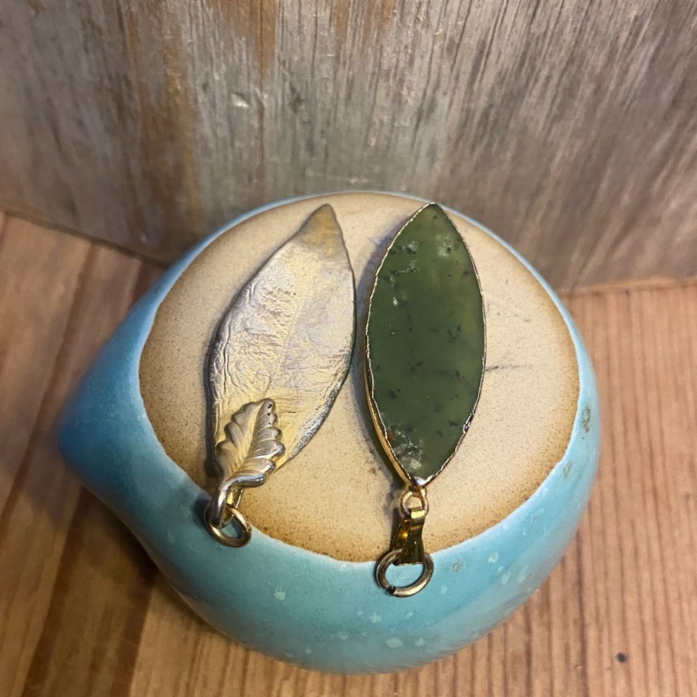 Leaf Pendants - Picture 4 of 4